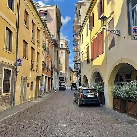 Bilocale Di Lusso Centro Storico Zona Verdi * Padova